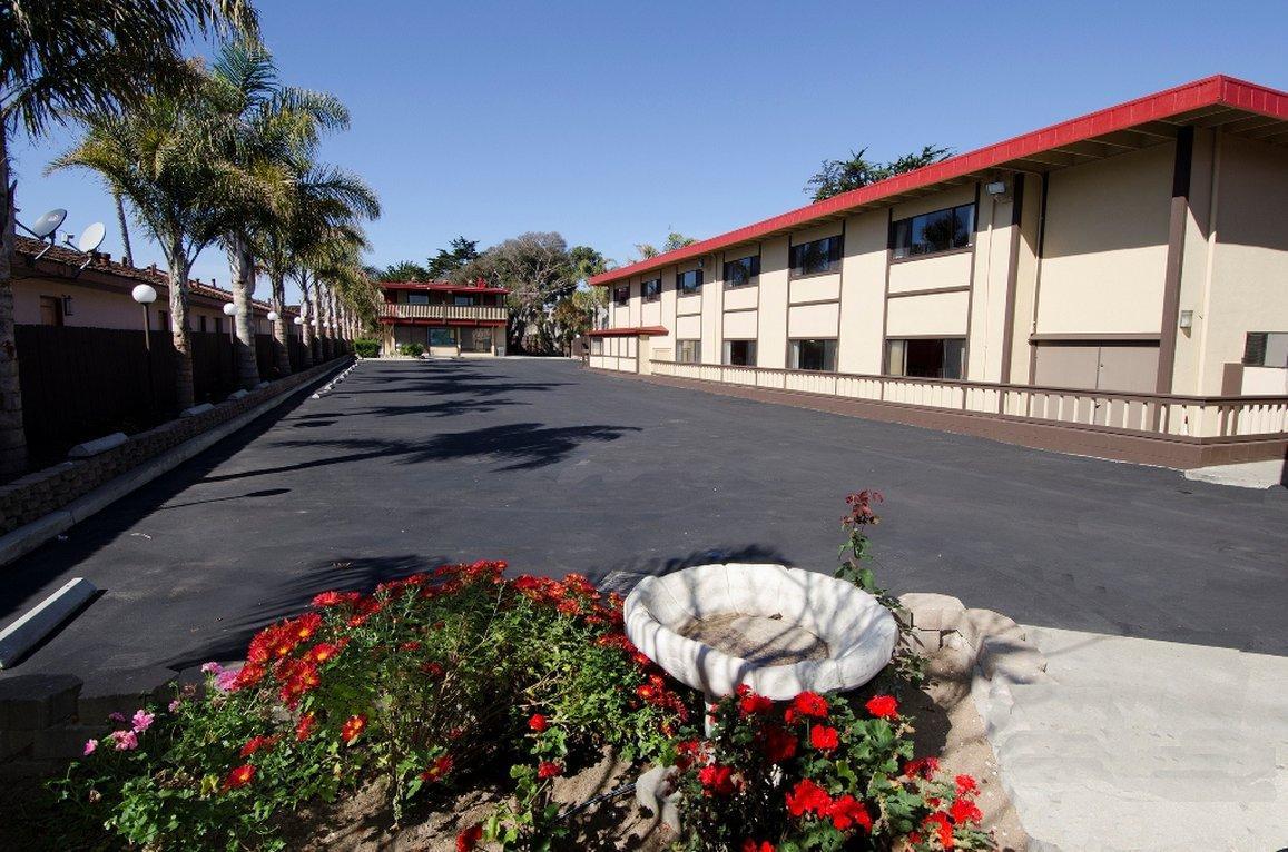 Red Roof Inn & Suites Monterey Exteriér fotografie