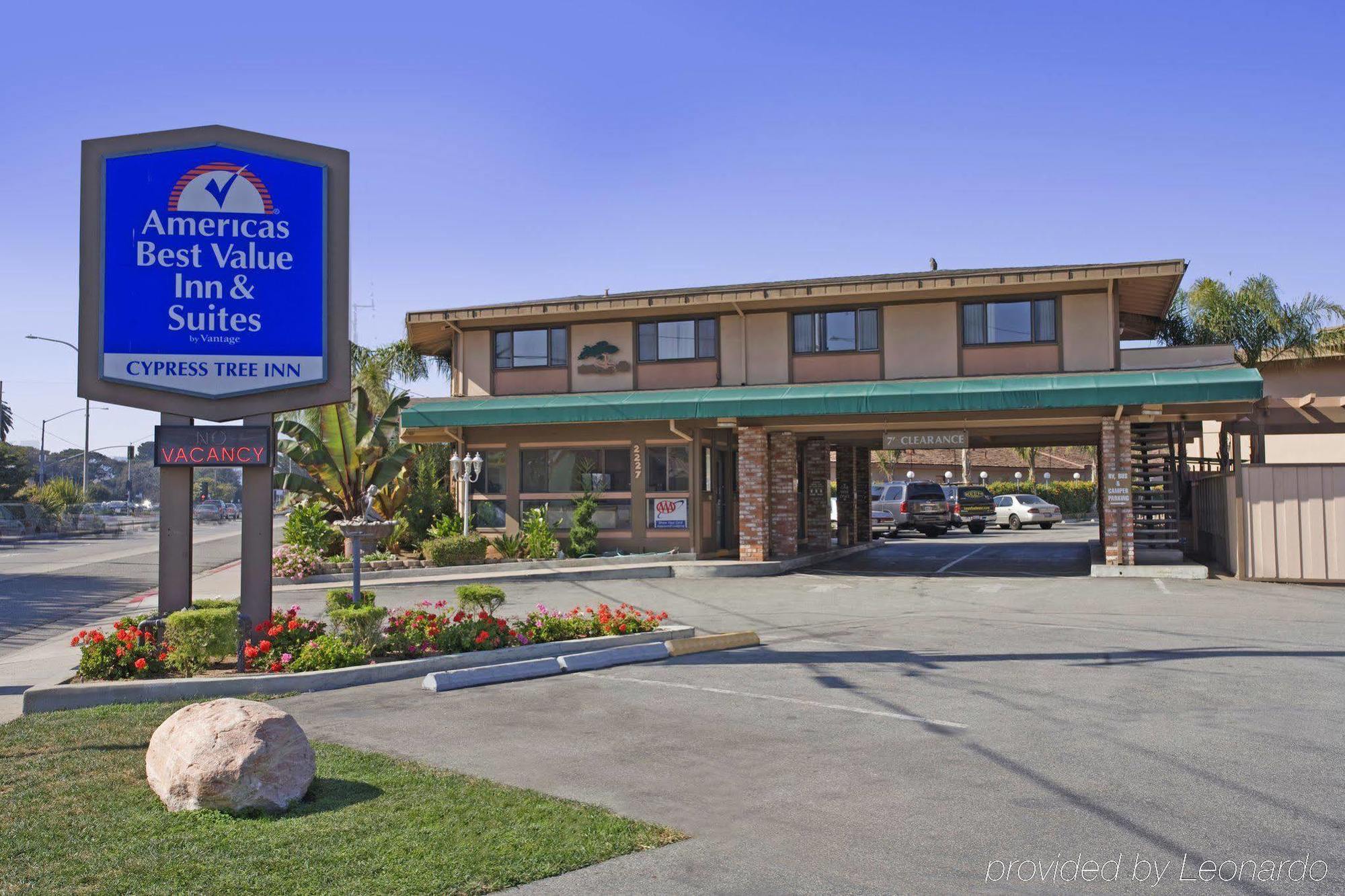 Red Roof Inn & Suites Monterey Exteriér fotografie
